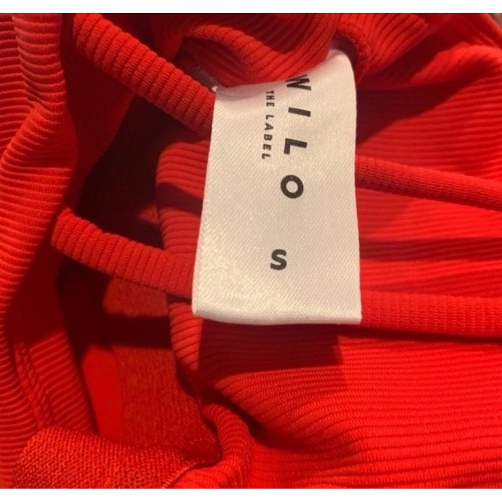 NWOT Fire Red Wilo Set - Small